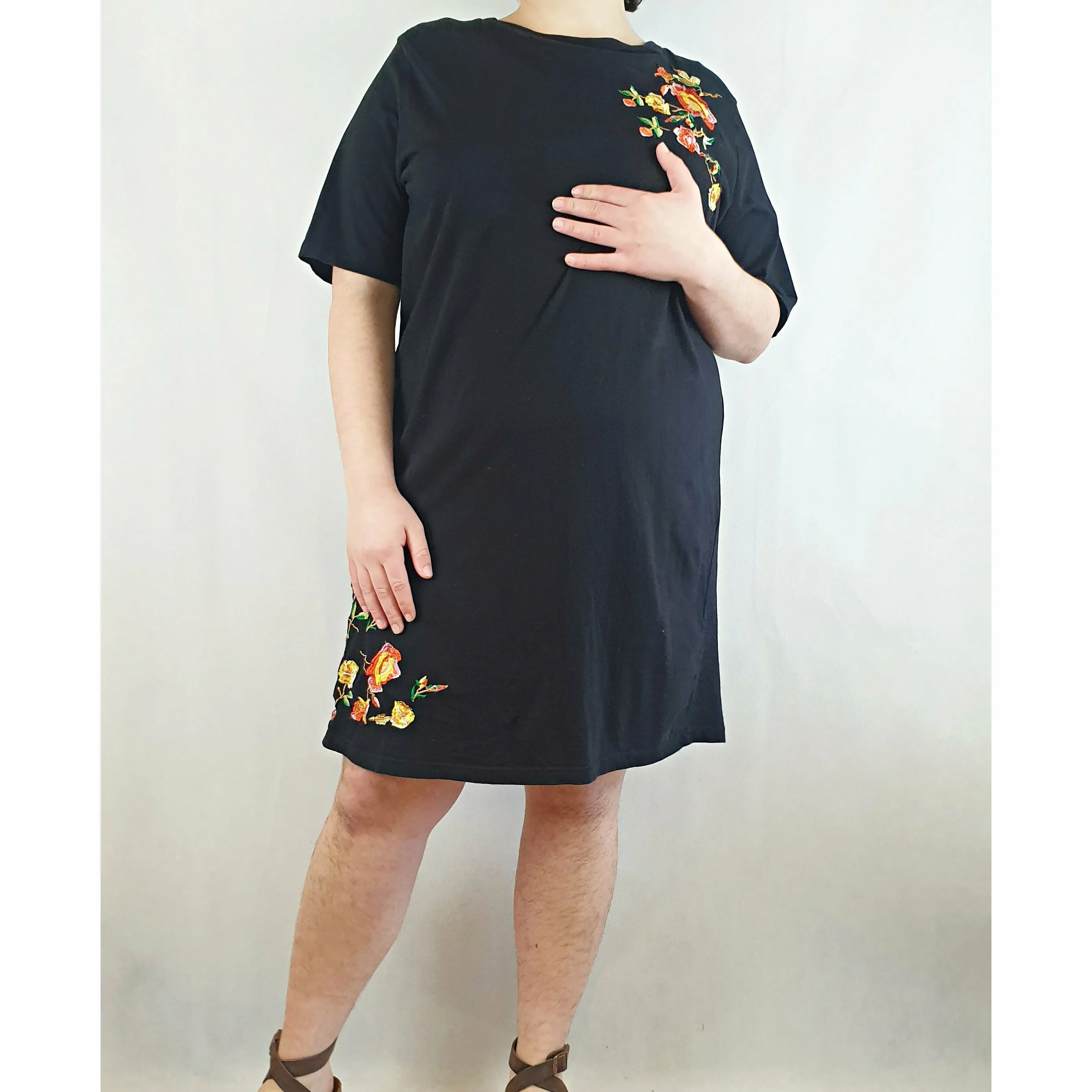 Asos second hand black tee shirt dress with embroydered flowers size UK 18