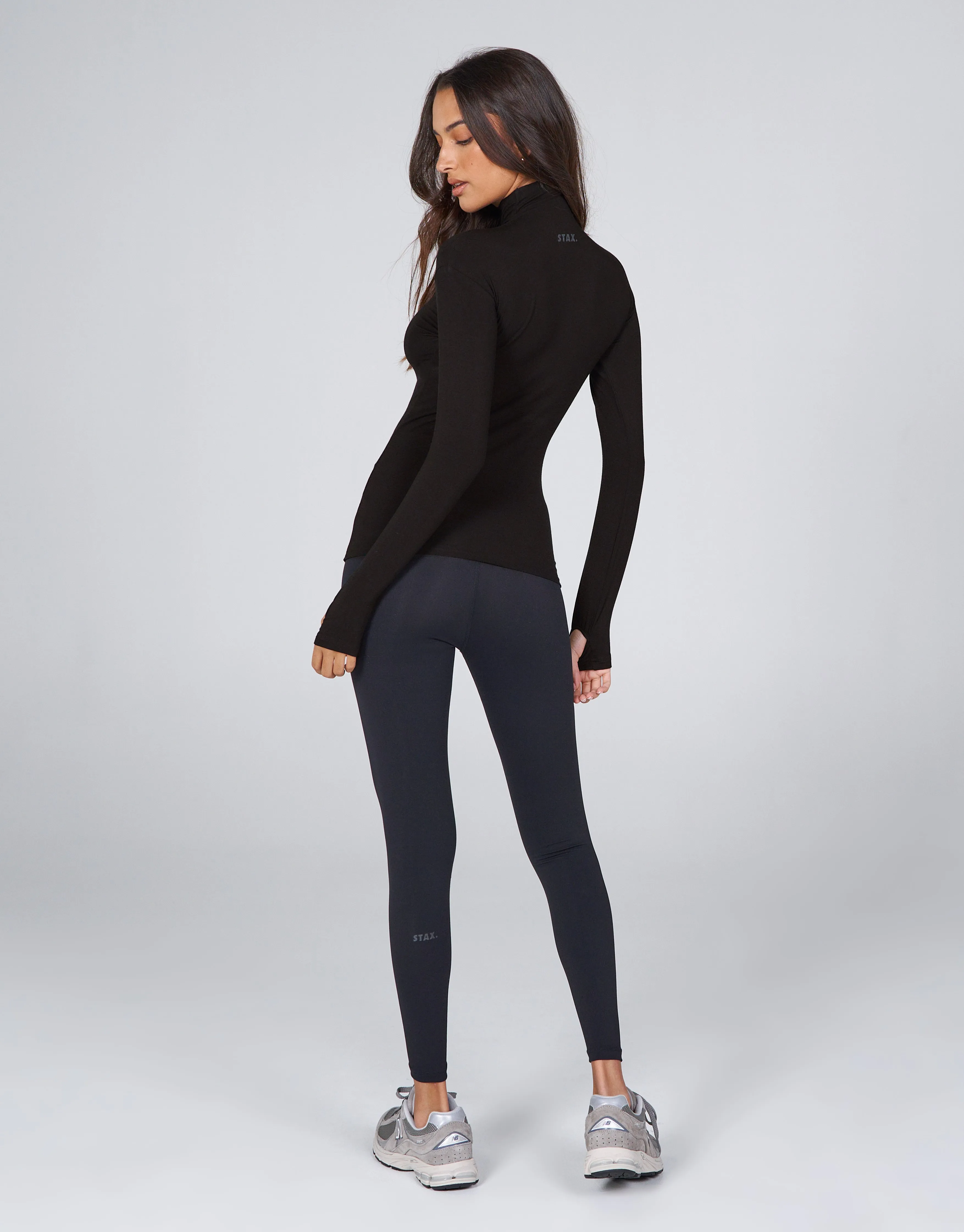 AW Long Sleeve - Boa (Black)