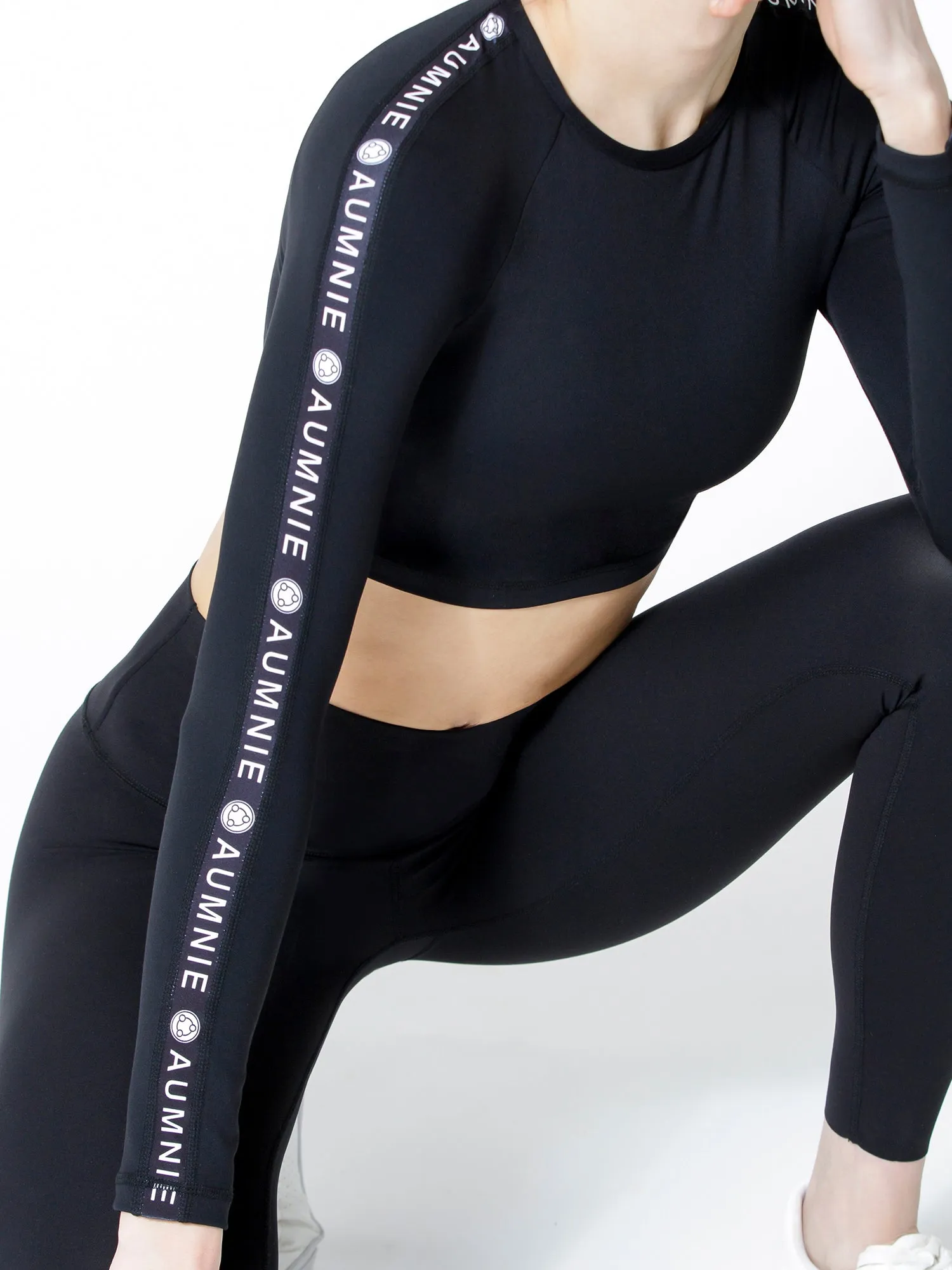 CROPPED HENLEY TEE