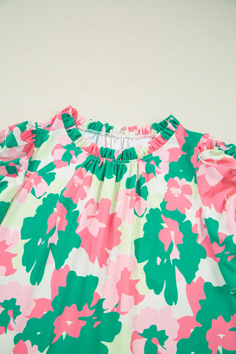 Green Abstract Print Frilly Neck Ruched Short Sleeve Blouse