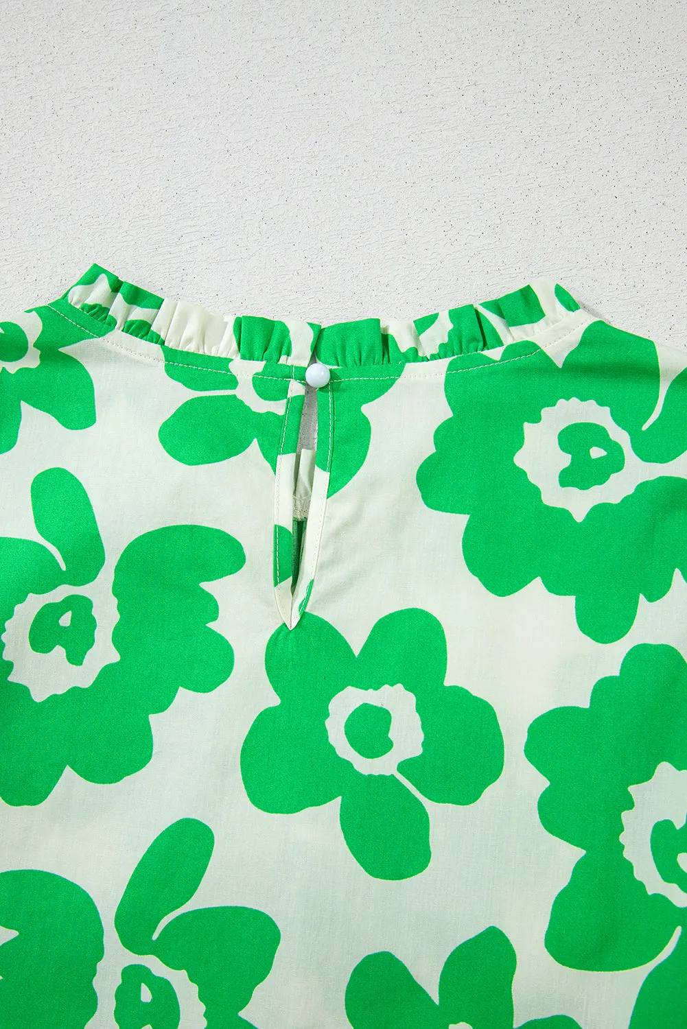 Green Contrast Embroidered Puff Short Sleeve Floral Blouse