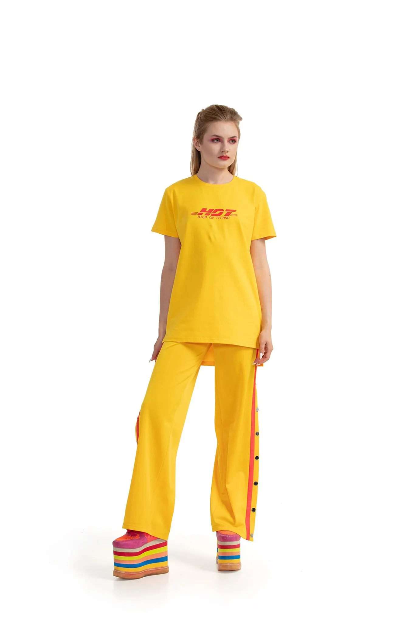 High On Techno - regular fit T-shirt with side cuts