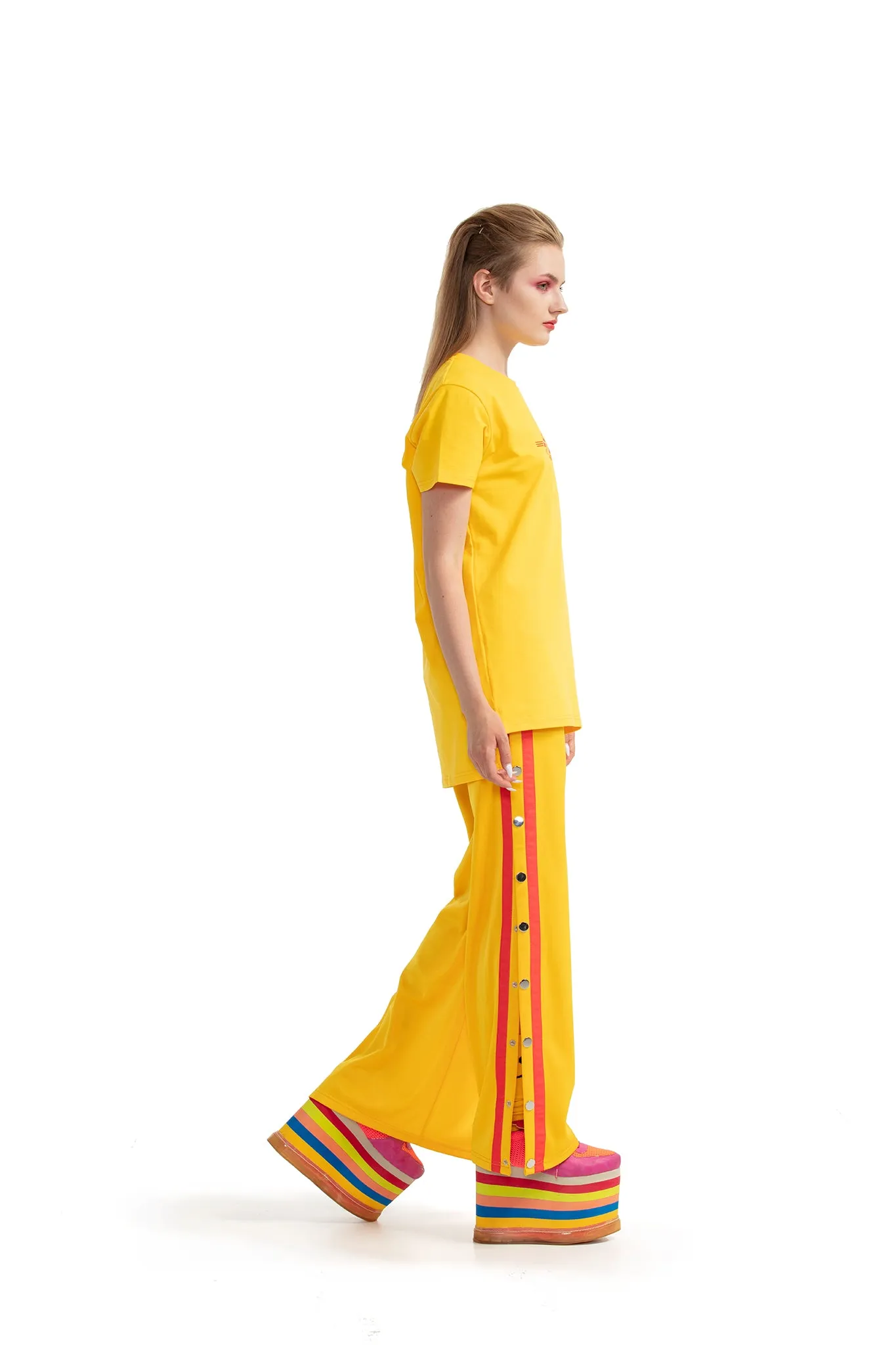 High On Techno - regular fit T-shirt with side cuts