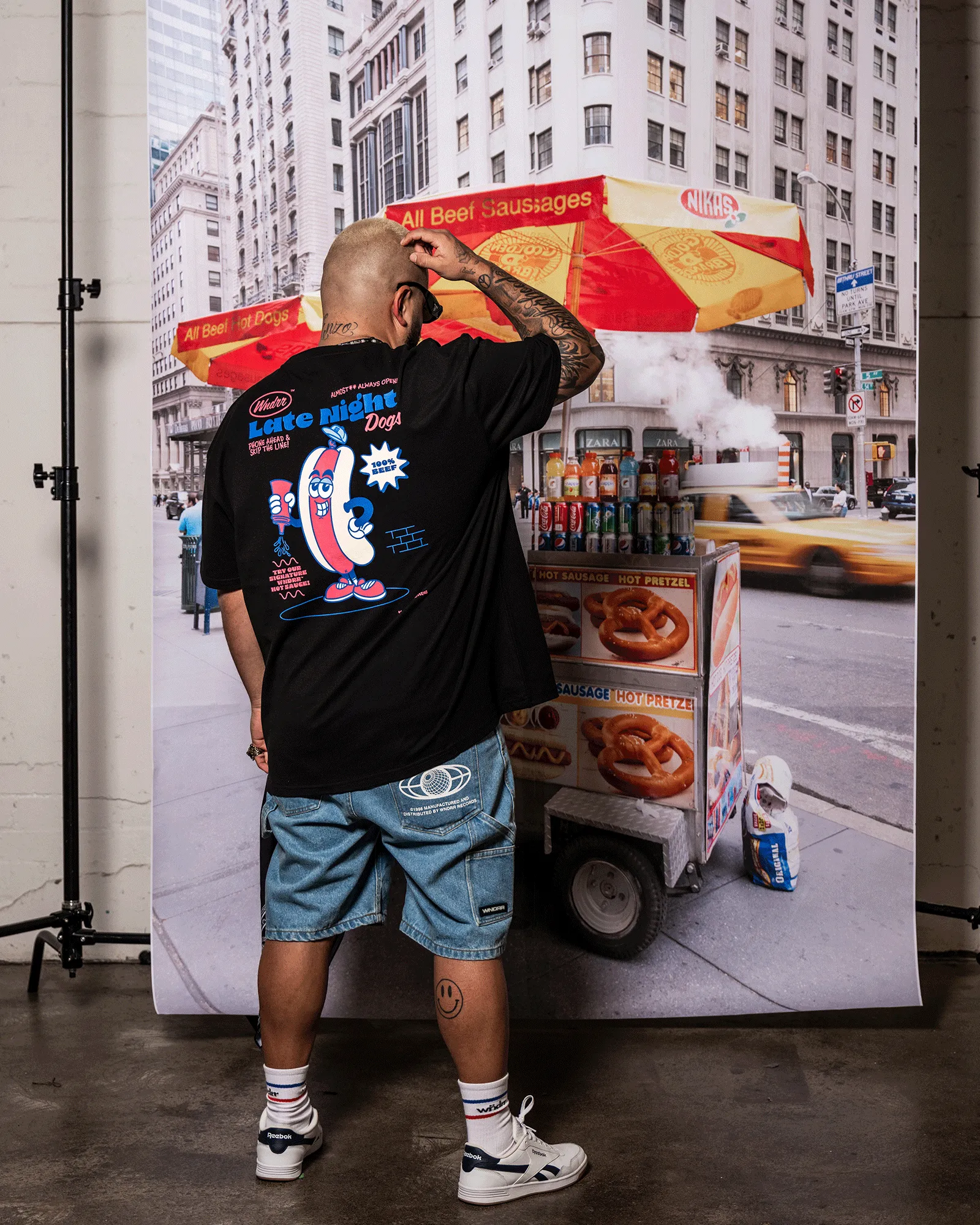 HOT DOG BOX FIT TEE - BLACK