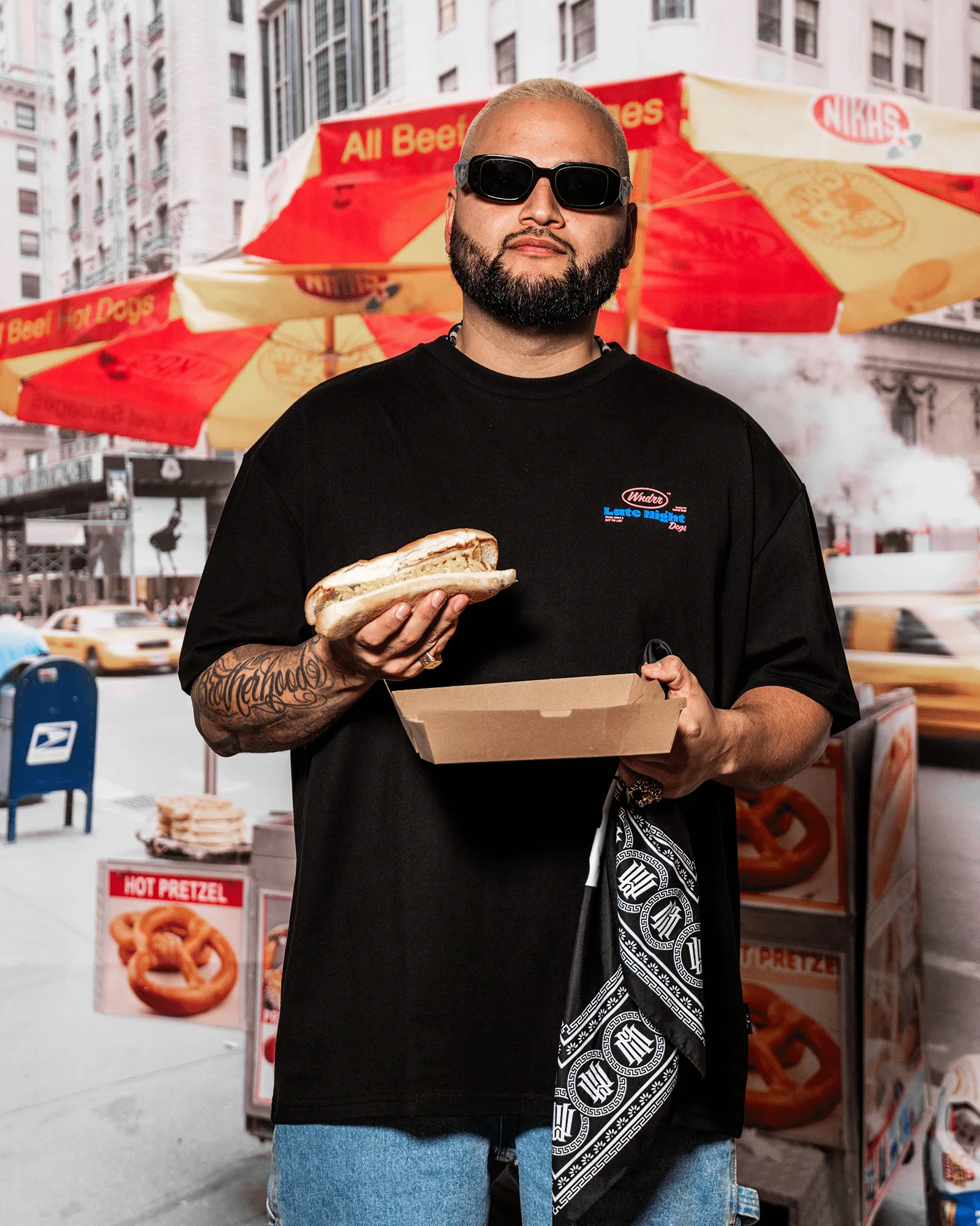 HOT DOG BOX FIT TEE - BLACK