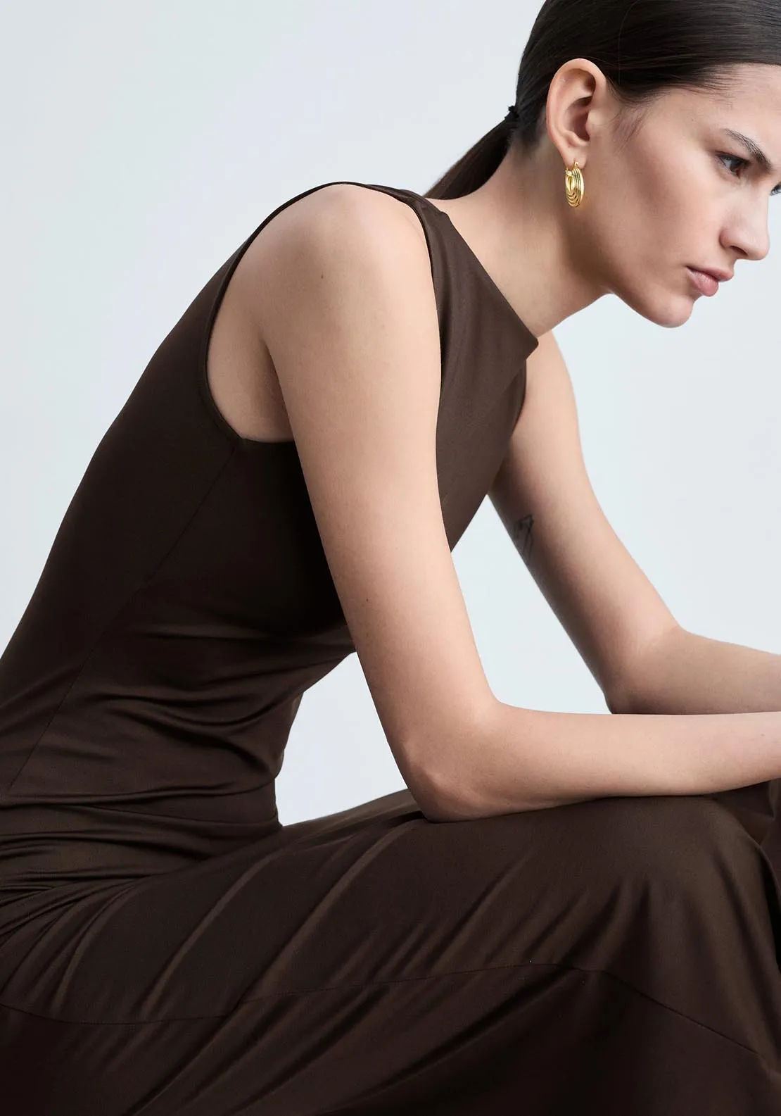 Long dress with back opening - Brown