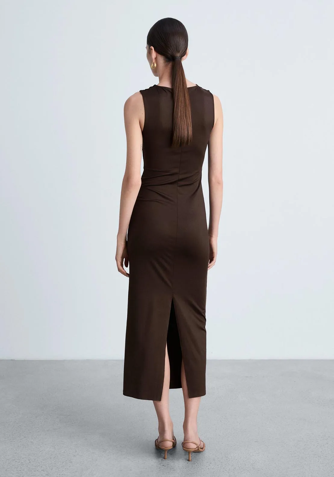 Long dress with back opening - Brown