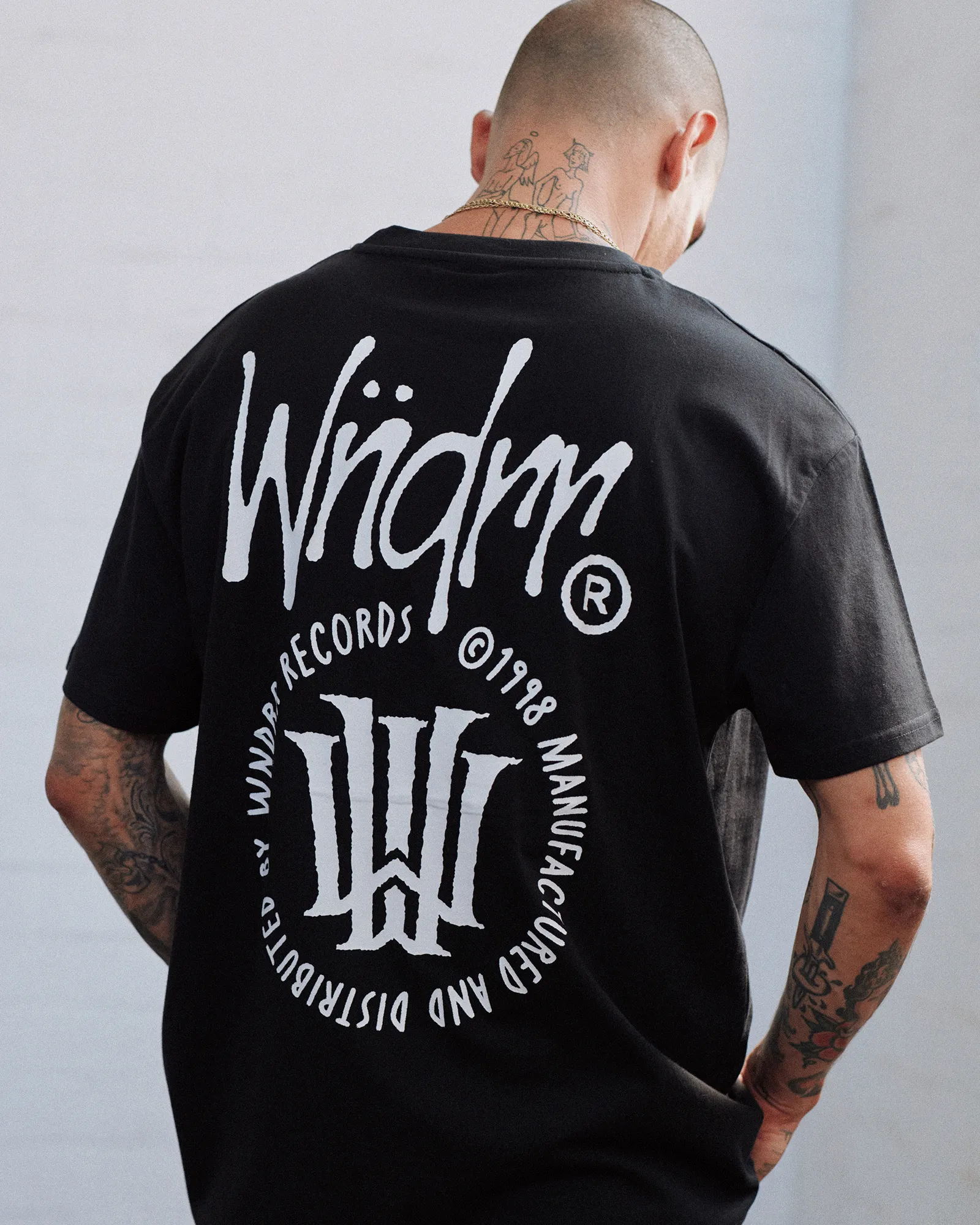 NOISE BOX FIT TEE - BLACK
