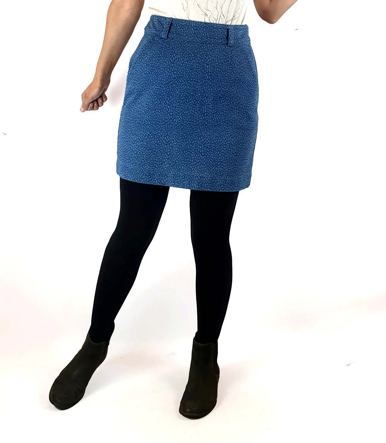 Obus denim skirt with subtle white white animal print size 1 (best fits size 8)