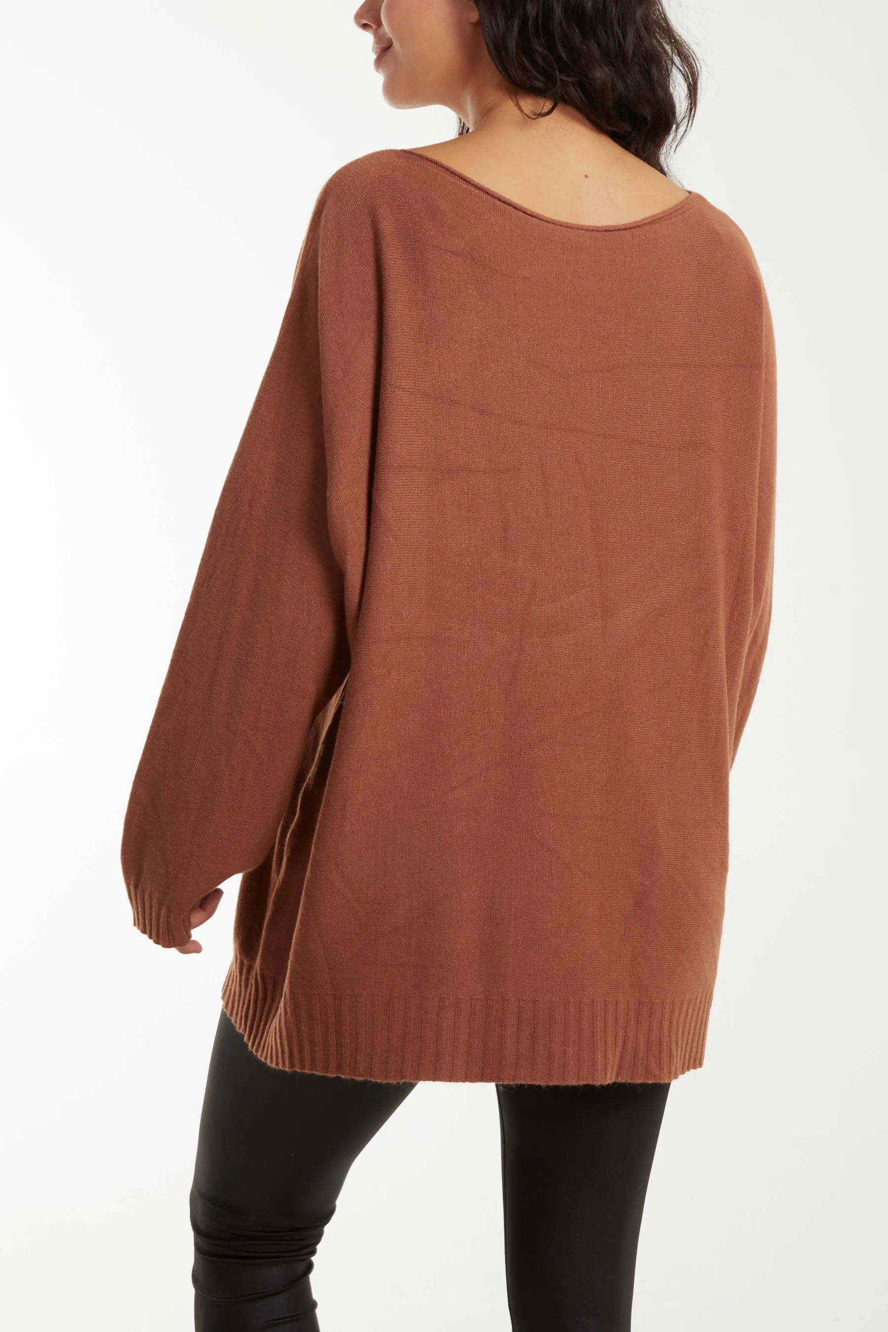 Round Neck Fine Knit Pocket Jumper