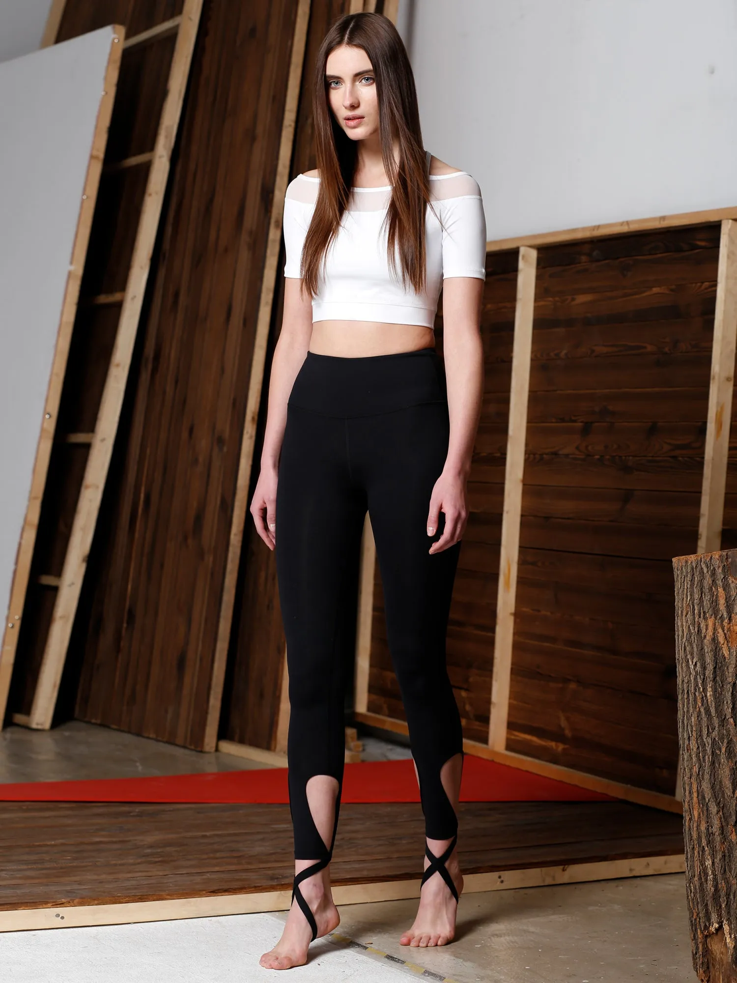 SHAKTI CROPPED TEE, WHITE/WHITE MESH