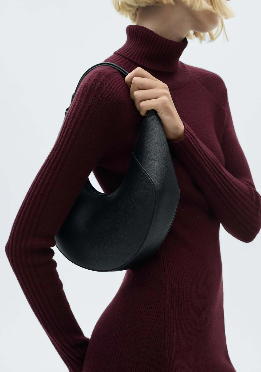 Short turtleneck knitted dress - Dark Red