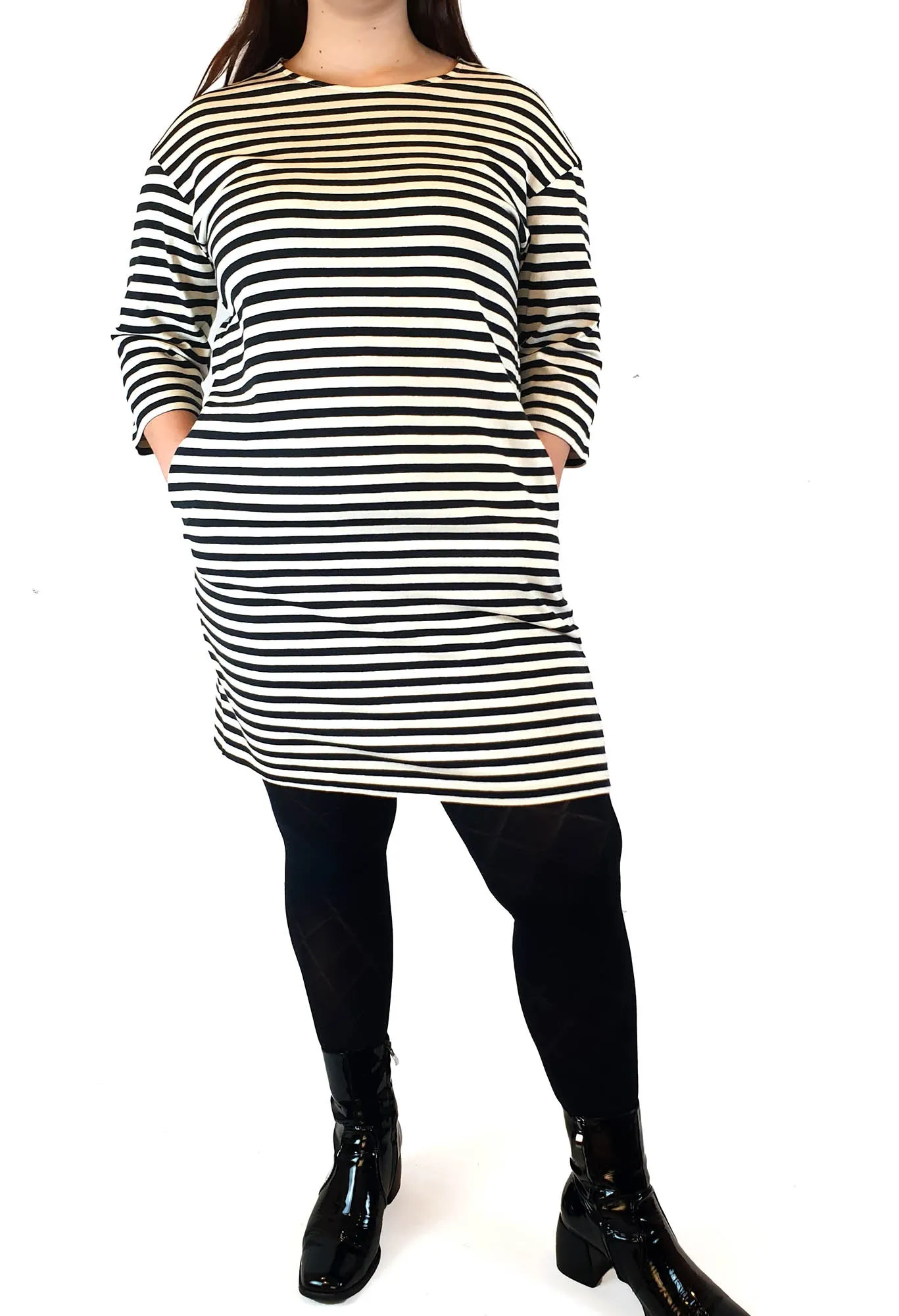 Uniqlo black and white cotton striped half sleeve dress size L