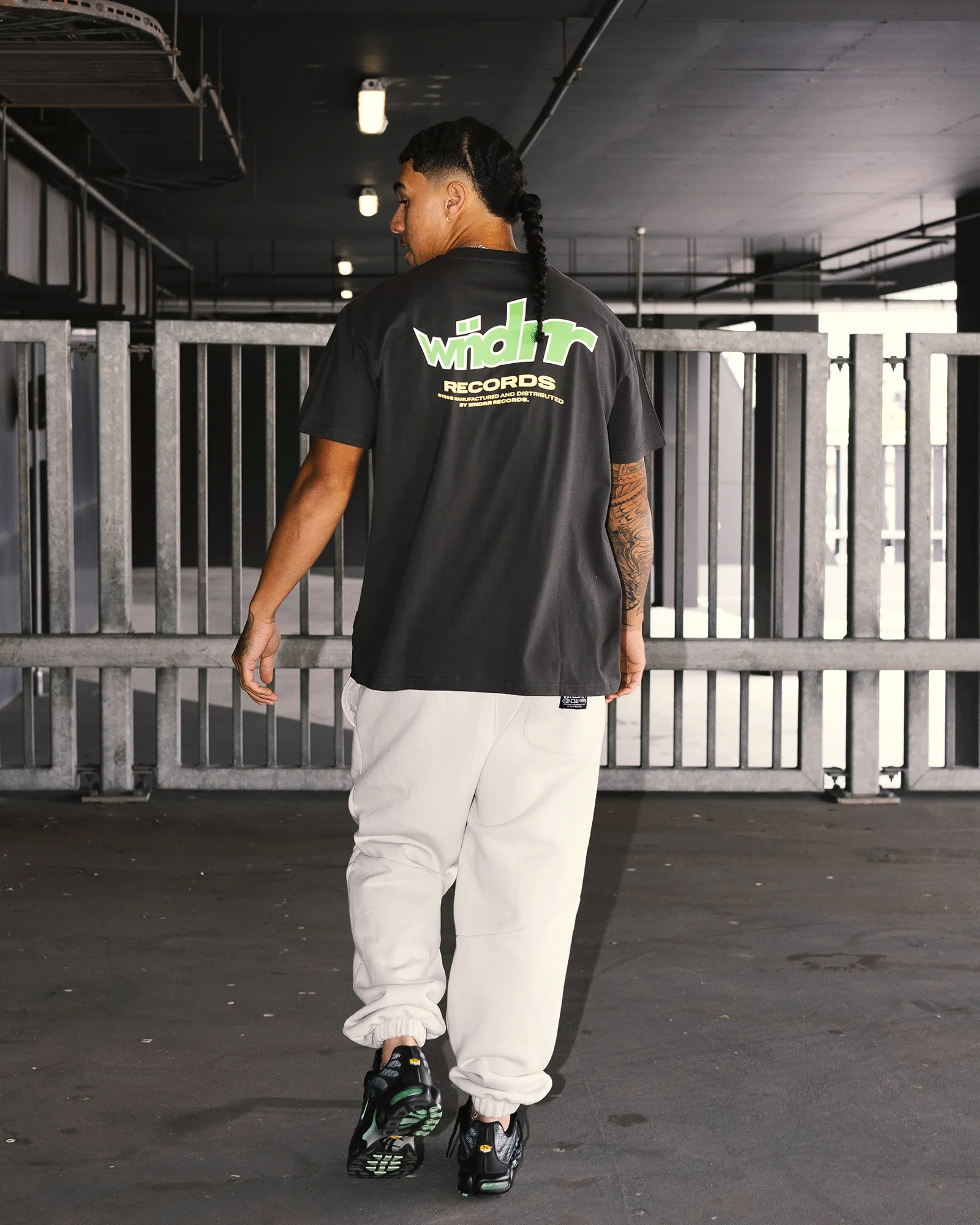WARPED BOX FIT TEE - FADED BLACK